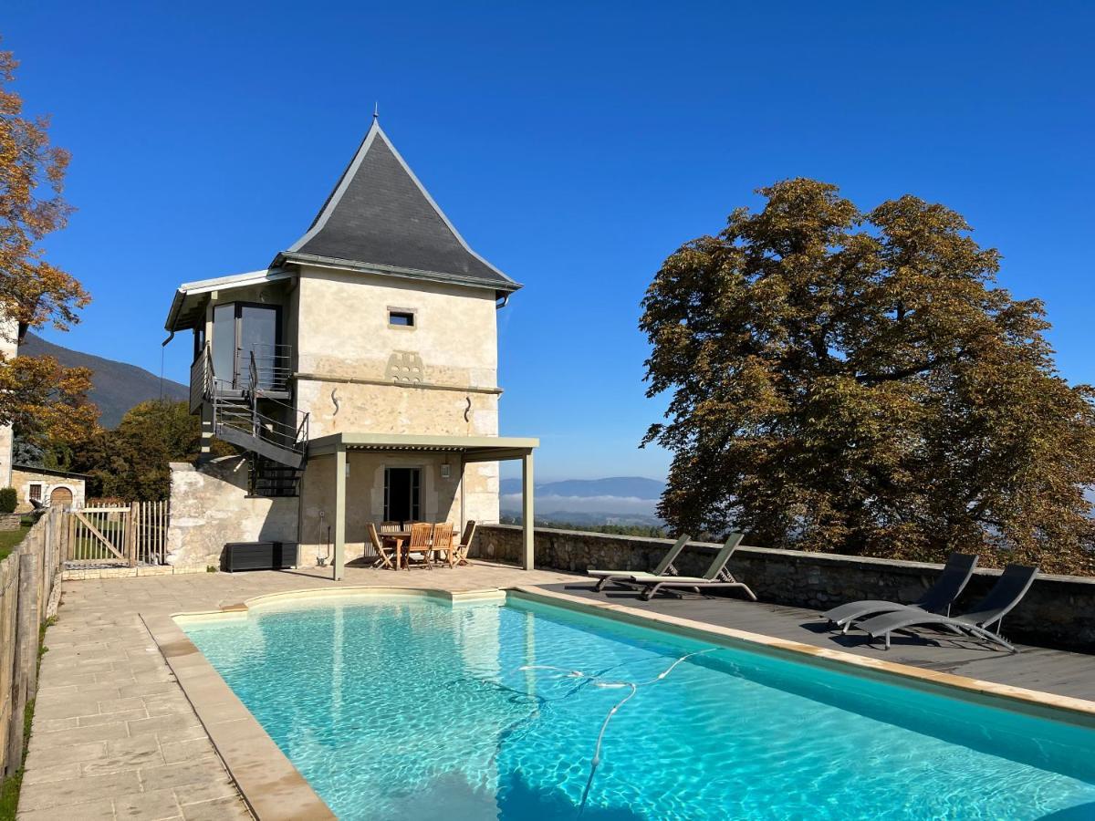 Les Tours Carrees Acomodação com café da manhã La Motte-Servolex Exterior foto